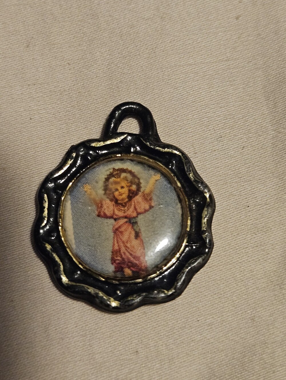 Vintage Religious Medals & Crucifix Pendants Lot of 7 - Picture 15 of 16